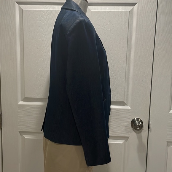 Talbots Dark denim blazer. Great jacket for all seasons. - Picture 5 of 8